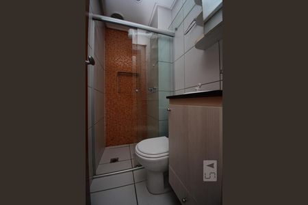 Banheiro da Suíte de kitnet/studio para alugar com 1 quarto, 26m² em Zona Industrial (guará), Brasília