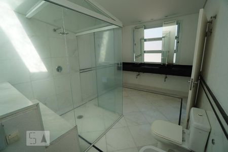 Casa à venda com 130m², 1 quarto e 8 vagas Casa à venda com 130m², 1 quarto e 8 vagasBanheiro da Suíte