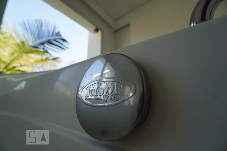 Casa à venda com 130m², 1 quarto e 8 vagas Casa à venda com 130m², 1 quarto e 8 vagasDetalhe