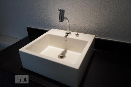 Casa à venda com 130m², 1 quarto e 8 vagas Casa à venda com 130m², 1 quarto e 8 vagasLavabo