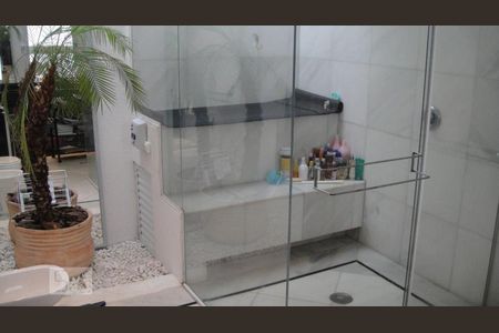 Detalhe de casa à venda com 1 quarto, 130m² em Jardim Guedala, São Paulo