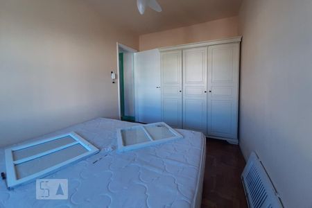 Quarto 1 de apartamento para alugar com 3 quartos, 71m² em Santo Antônio, Porto Alegre