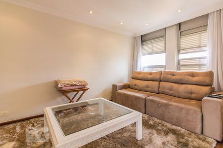 Apartamento à venda com 260m², 4 quartos e 3 vagas Apartamento à venda com 260m², 4 quartos e 3 vagasSala de TV