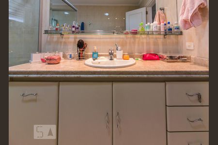 Apartamento à venda com 260m², 4 quartos e 3 vagas Apartamento à venda com 260m², 4 quartos e 3 vagasBanheiro Social