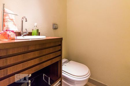 Apartamento à venda com 260m², 4 quartos e 3 vagas Apartamento à venda com 260m², 4 quartos e 3 vagasLavabo