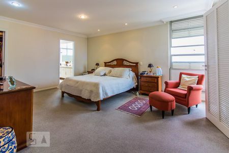 Apartamento à venda com 260m², 4 quartos e 3 vagas Apartamento à venda com 260m², 4 quartos e 3 vagasQuarto 1 - Suíte Master