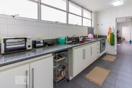 Apartamento à venda com 260m², 4 quartos e 3 vagas Apartamento à venda com 260m², 4 quartos e 3 vagasCozinha