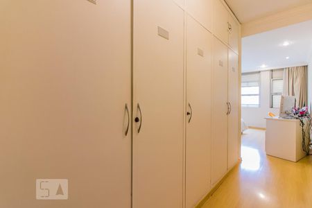 Apartamento à venda com 260m², 4 quartos e 3 vagas Apartamento à venda com 260m², 4 quartos e 3 vagasQuarto 2