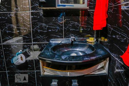 Apartamento para alugar com 55m², 2 quartos e sem vagaBanheiro