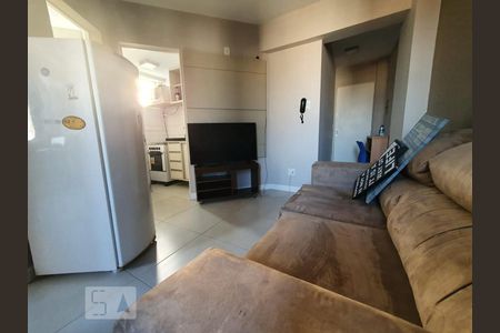 Sala de apartamento para alugar com 1 quarto, 40m² em Rebouças, Curitiba