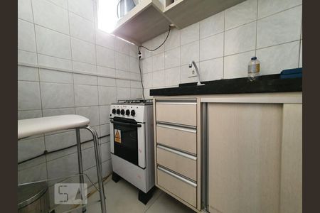 Cozinha de apartamento para alugar com 1 quarto, 40m² em Rebouças, Curitiba