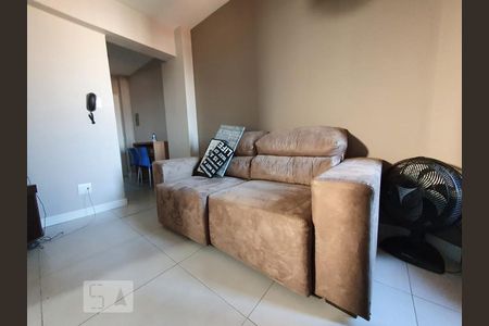 Sala de apartamento para alugar com 1 quarto, 40m² em Rebouças, Curitiba