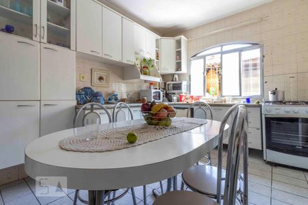 Casa à venda com 250m², 3 quartos e 2 vagasCozinha