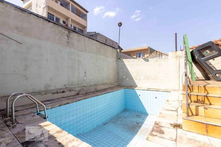 Casa à venda com 250m², 3 quartos e 2 vagasPiscina
