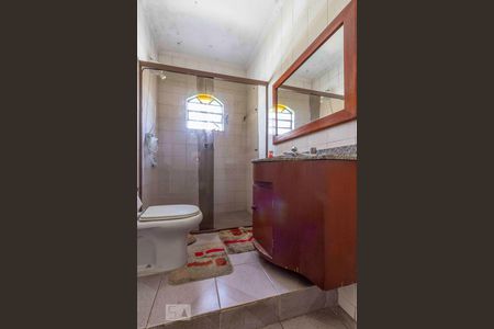 Casa à venda com 250m², 3 quartos e 2 vagasBanheiro Quarto 1 - Suite