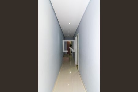 Casa à venda com 160m², 2 quartos e 2 vagas Casa à venda com 160m², 2 quartos e 2 vagasCorredor