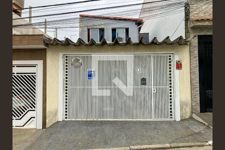 Casa à venda com 160m², 2 quartos e 2 vagas Casa à venda com 160m², 2 quartos e 2 vagasFachada