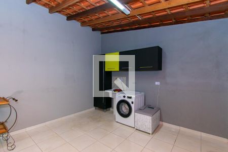 Casa à venda com 160m², 2 quartos e 2 vagas Casa à venda com 160m², 2 quartos e 2 vagasÁrea de Serviço