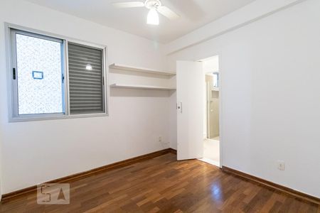 Apartamento à venda com 136m², 3 quartos e 1 vaga Apartamento à venda com 136m², 3 quartos e 1 vagaSuíte