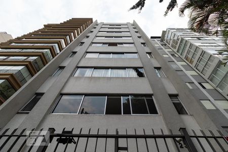 Apartamento à venda com 136m², 3 quartos e 1 vaga Apartamento à venda com 136m², 3 quartos e 1 vagaFachada