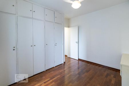 Quarto 1 de apartamento à venda com 3 quartos, 136m² em Jardim Europa, São Paulo