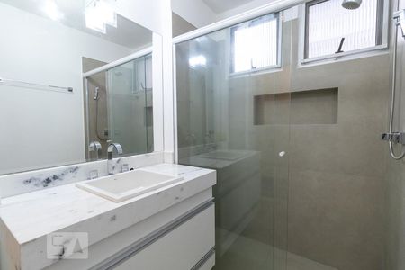 Apartamento à venda com 136m², 3 quartos e 1 vaga Apartamento à venda com 136m², 3 quartos e 1 vagaBanheiro