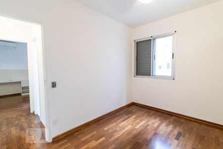 Quarto 1 de apartamento à venda com 3 quartos, 136m² em Jardim Europa, São Paulo