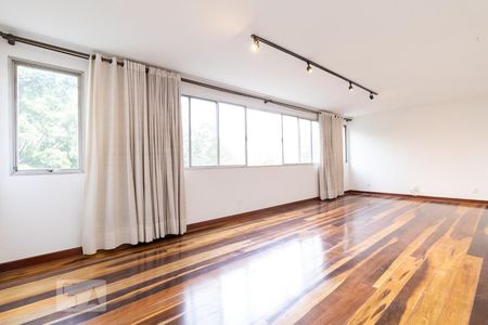 Sala de apartamento à venda com 3 quartos, 136m² em Jardim Europa, São Paulo