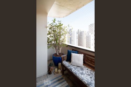 Apartamento à venda com 208m², 3 quartos e 2 vagasVaranda