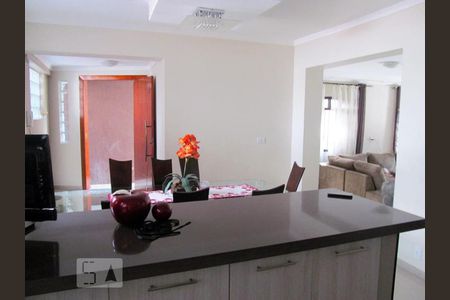 Casa à venda com 480m², 5 quartos e 2 vagasCozinha