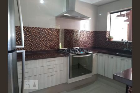 Casa à venda com 480m², 5 quartos e 2 vagasCozinha