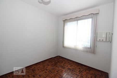Quarto 1 de apartamento para alugar com 2 quartos, 90m² em Cascadura, Rio de Janeiro