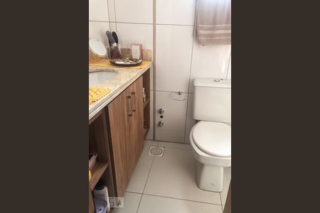 Casa à venda com 180m², 3 quartos e sem vagaBanheiro da Suíte