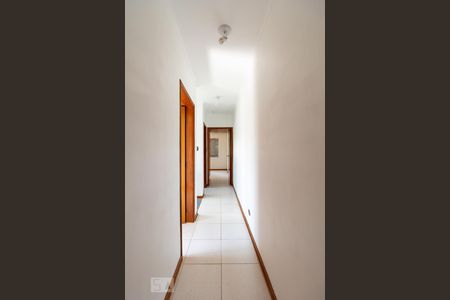 Corredor Quartos de casa para alugar com 3 quartos, 160m² em Centro, Osasco