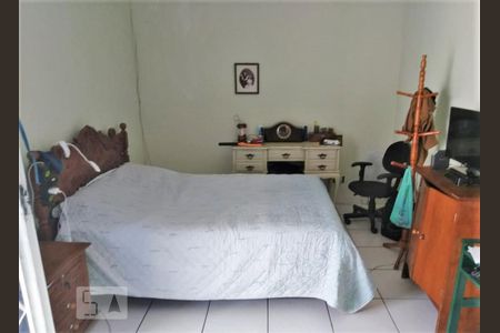 Casa à venda com 200m², 3 quartos e sem vaga Casa à venda com 200m², 3 quartos e sem vagaQuarto
