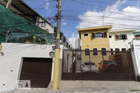 Casa à venda com 230m², 3 quartos e 4 vagasFachada