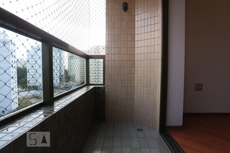 Sacada de apartamento para alugar com 3 quartos, 98m² em Vila Indiana, São Paulo