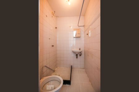 Apartamento à venda com 100m², 3 quartos e 2 vagas Apartamento à venda com 100m², 3 quartos e 2 vagasBanheiro de Serviço