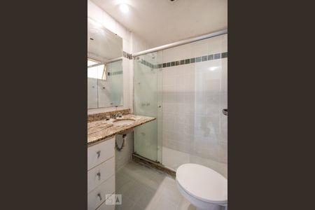 Apartamento à venda com 100m², 3 quartos e 2 vagas Apartamento à venda com 100m², 3 quartos e 2 vagasBanheiro da Suíte