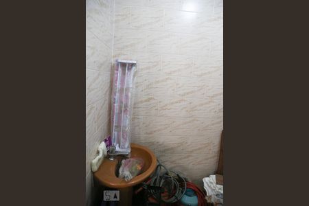 Casa à venda com 140m², 3 quartos e 2 vagas Casa à venda com 140m², 3 quartos e 2 vagasBanheiro de Serviço