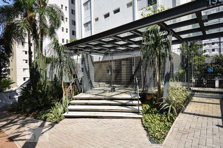 Apartamento para alugar com 117m², 3 quartos e 1 vagaFachada