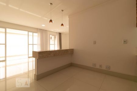 Apartamento para alugar com 140m², 3 quartos e 3 vagas Apartamento para alugar com 140m², 3 quartos e 3 vagasSalas