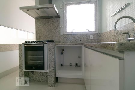 Apartamento para alugar com 140m², 3 quartos e 3 vagas Apartamento para alugar com 140m², 3 quartos e 3 vagasCozinha