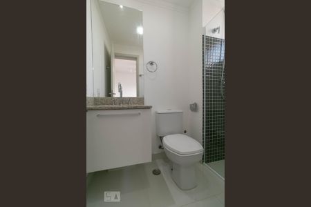 Apartamento para alugar com 140m², 3 quartos e 3 vagas Apartamento para alugar com 140m², 3 quartos e 3 vagasBanheiro da Suíte 02