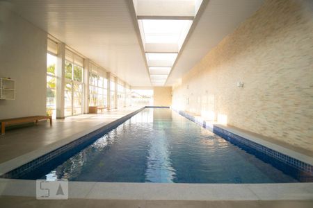 Apartamento para alugar com 140m², 3 quartos e 3 vagas Apartamento para alugar com 140m², 3 quartos e 3 vagasÁrea comum - Piscina Climatizada e Coberta