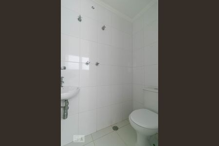 Apartamento para alugar com 140m², 3 quartos e 3 vagas Apartamento para alugar com 140m², 3 quartos e 3 vagasBanheiro de Serviço