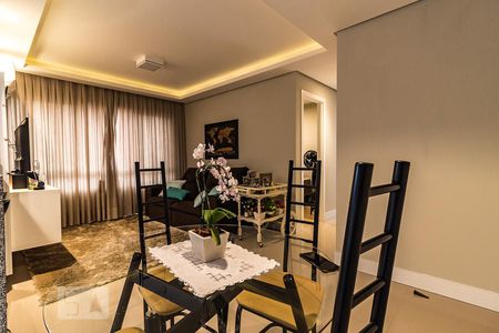 Sala de apartamento à venda com 2 quartos, 66m² em Petrópolis, Porto Alegre