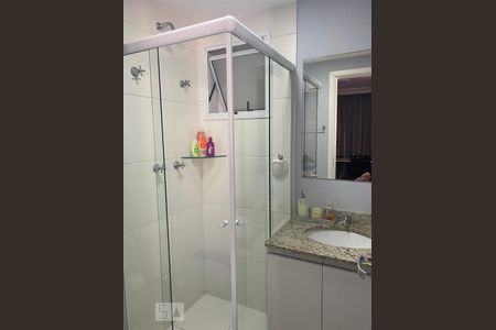 Apartamento para alugar com 68m², 2 quartos e 1 vaga Apartamento para alugar com 68m², 2 quartos e 1 vagaBanheiro da suíte