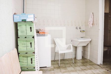 Casa à venda com 173m², 2 quartos e 1 vagaÁrea de Serviço