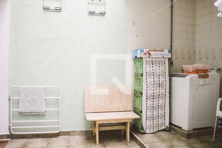 Casa à venda com 173m², 2 quartos e 1 vagaÁrea de Serviço